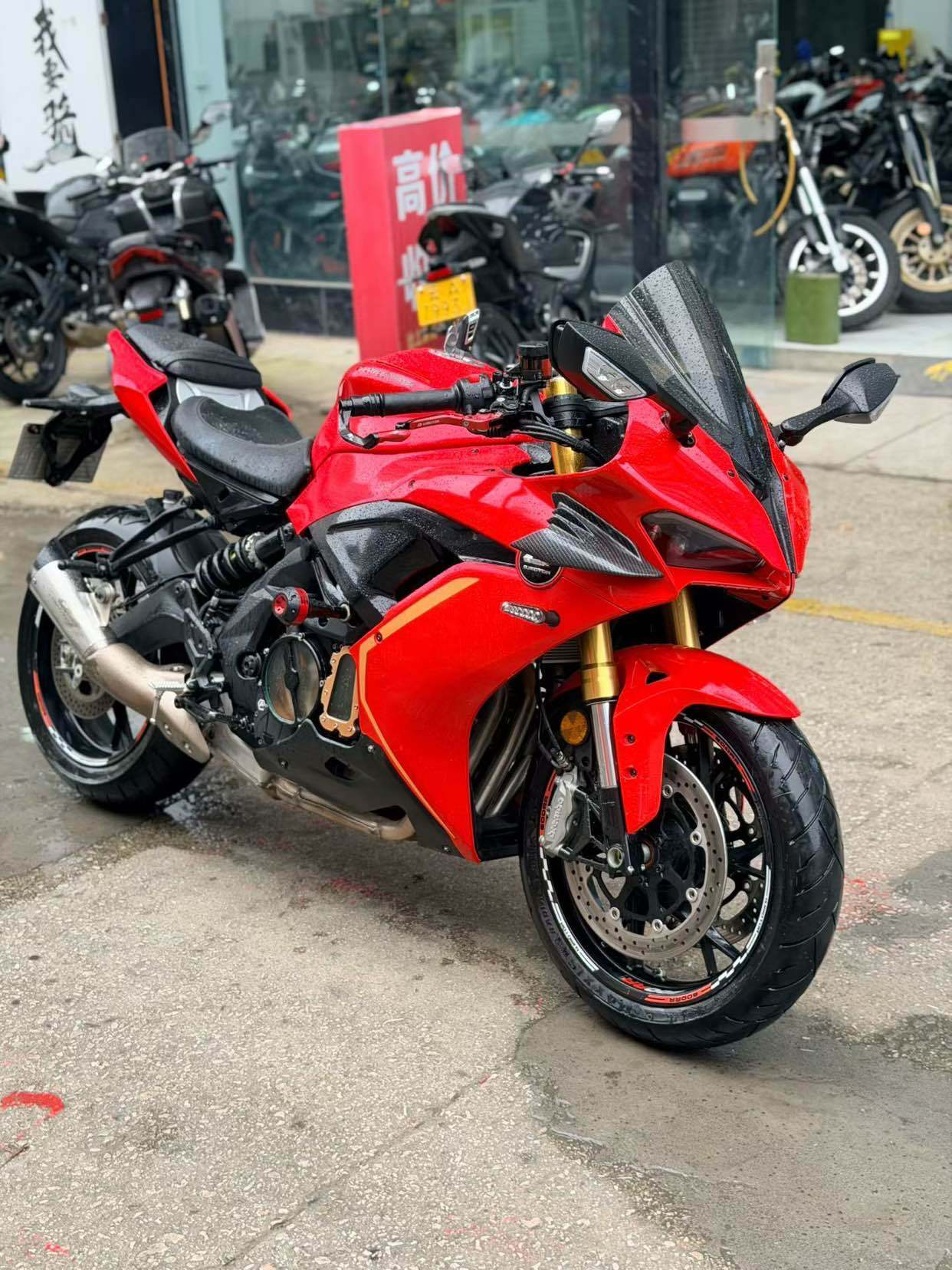 QJMOTOR 赛600