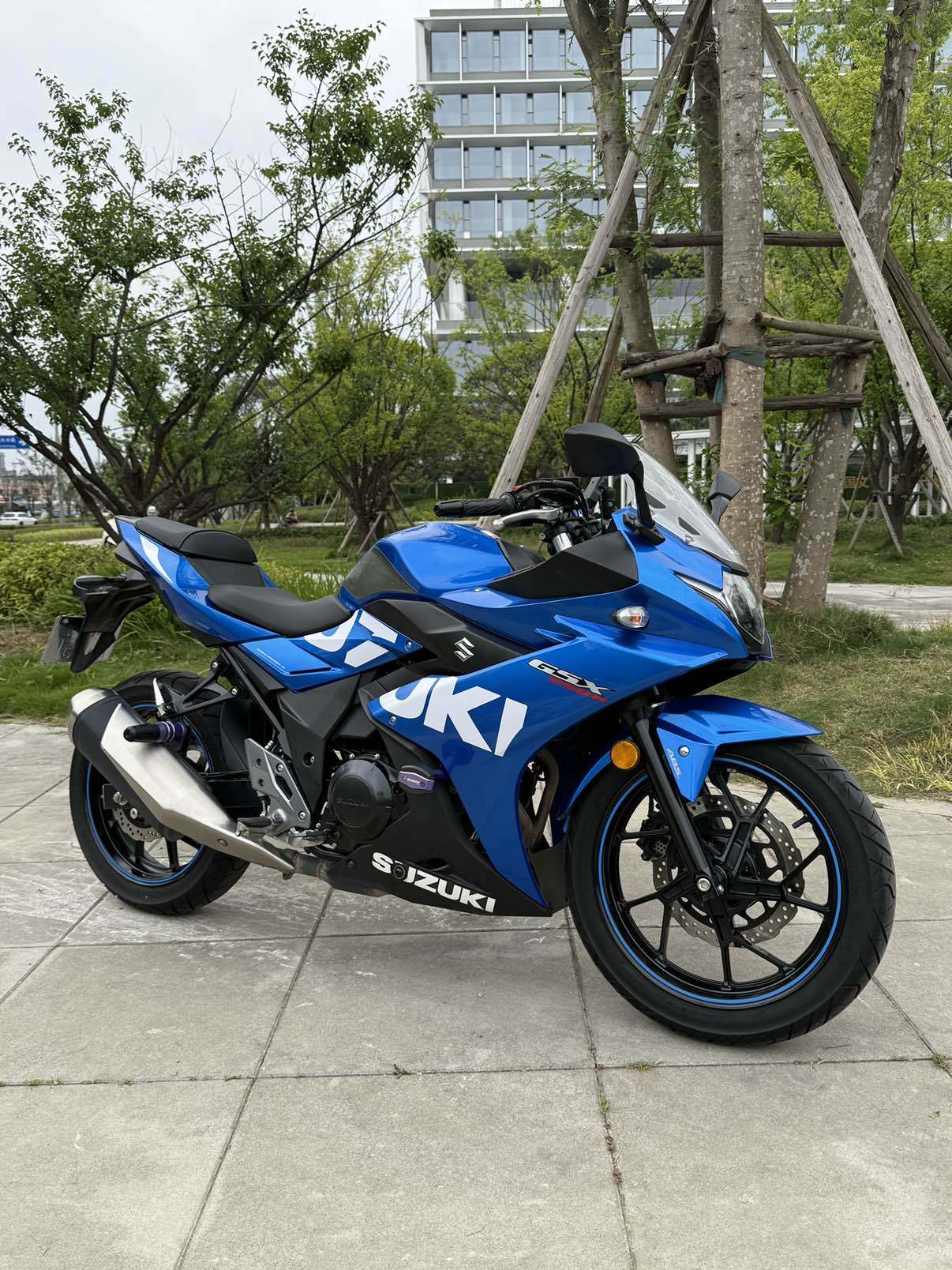 豪爵铃木 GSX250R