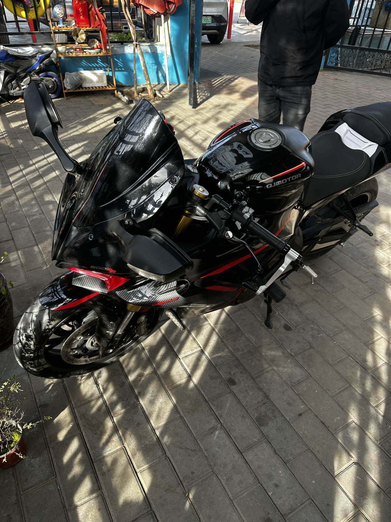 QJMOTOR 赛600