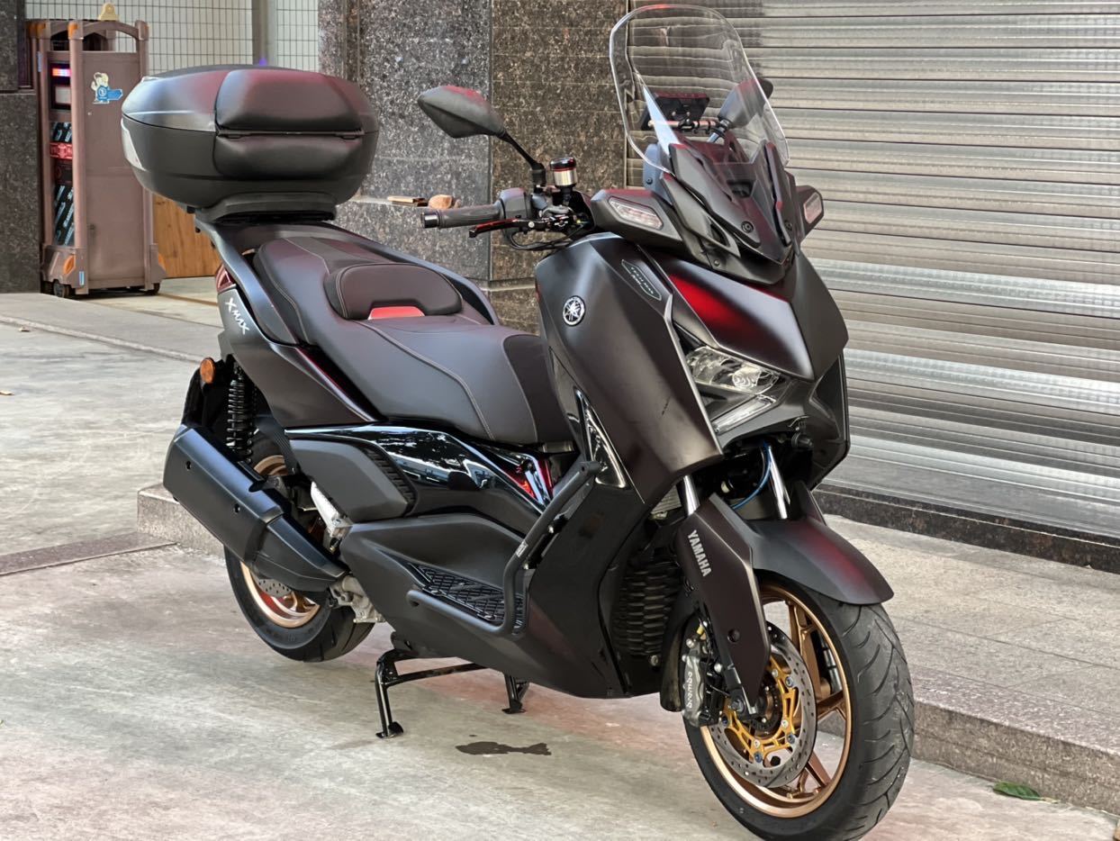 雅马哈 XMAX