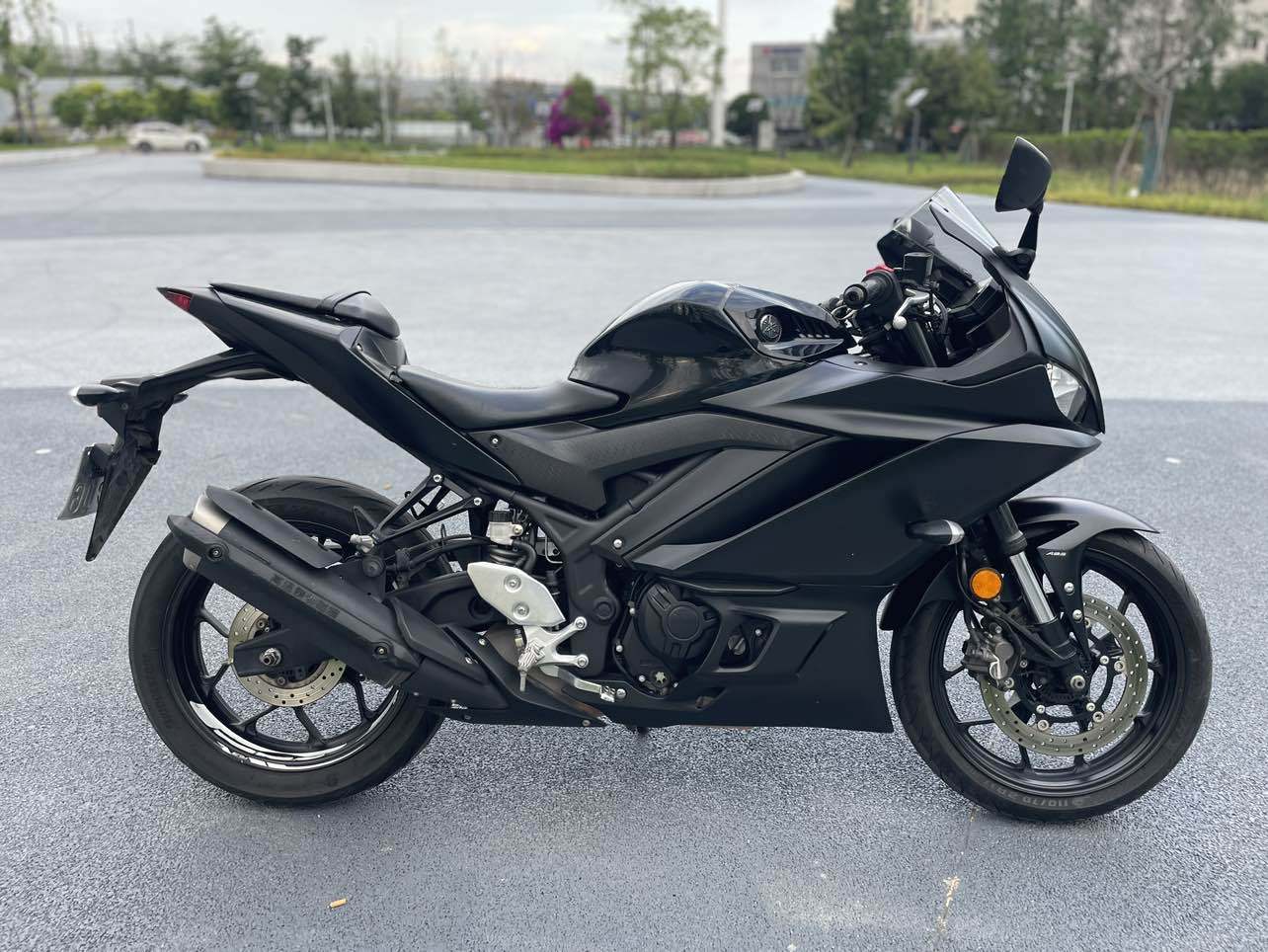 雅马哈 YZF-R3