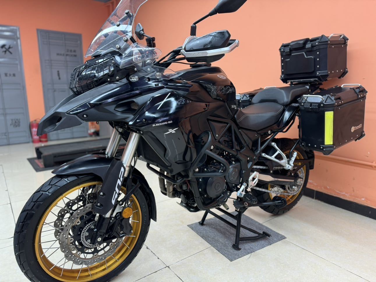 贝纳利 金鹏 TRK502