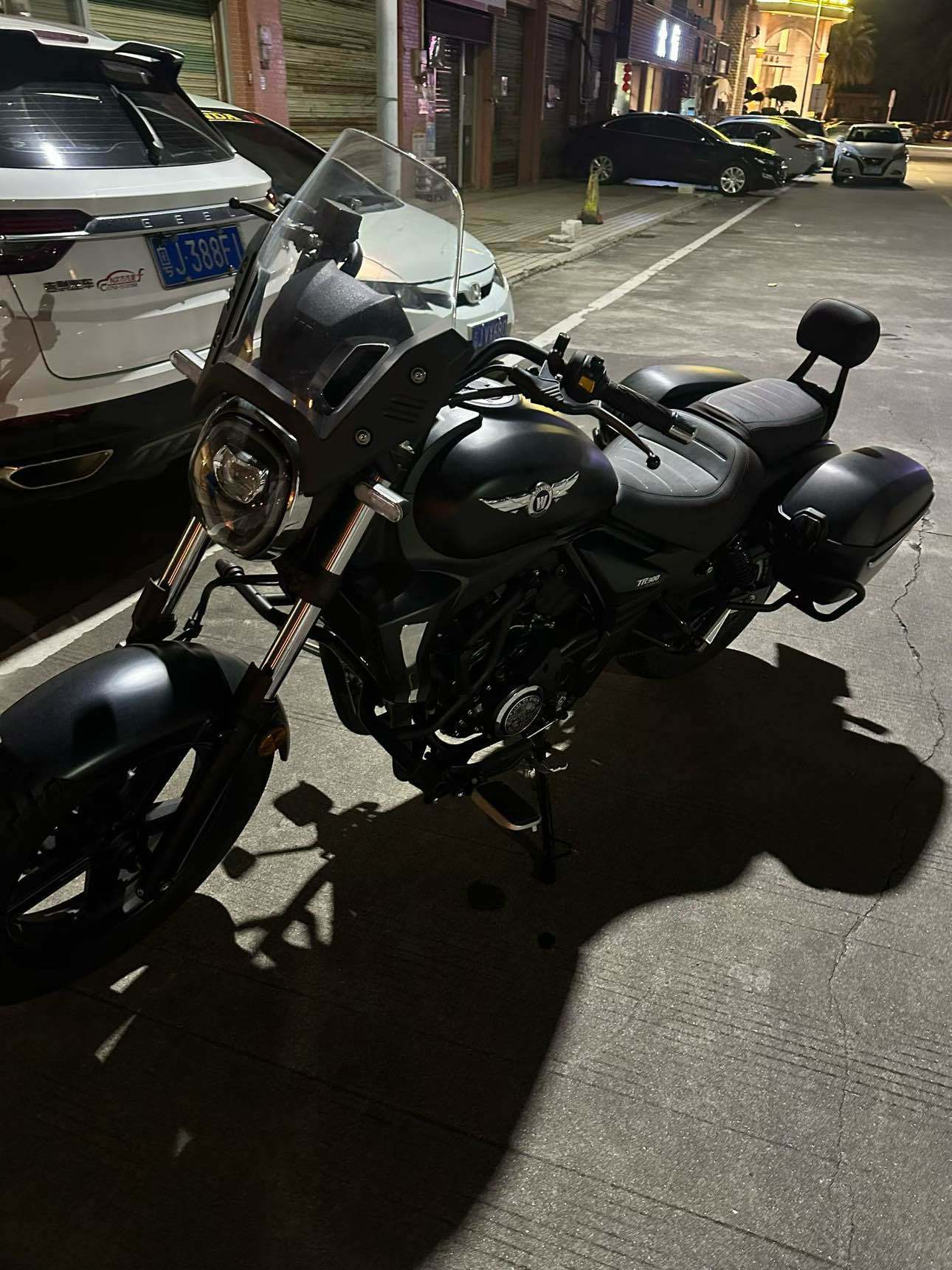 豪爵 TR300
