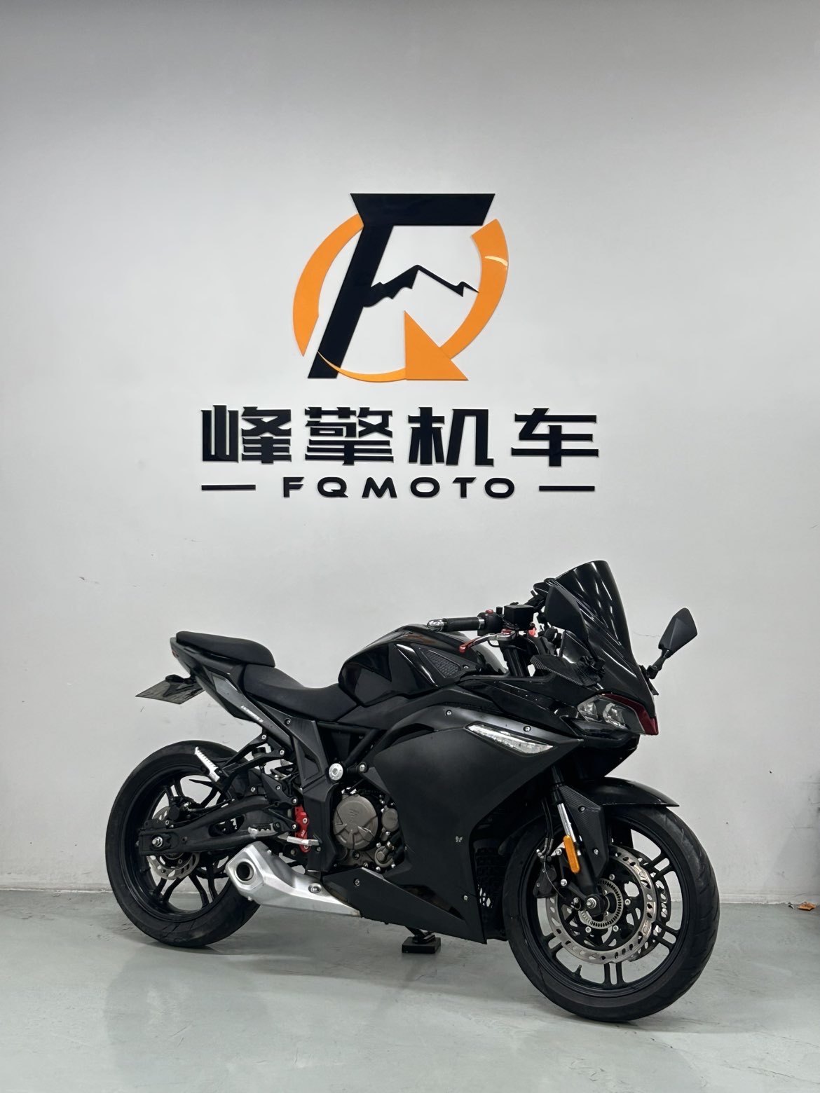 无极 300RR