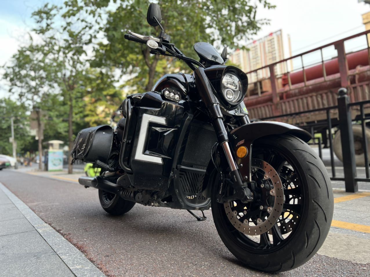 摩枭 650LS