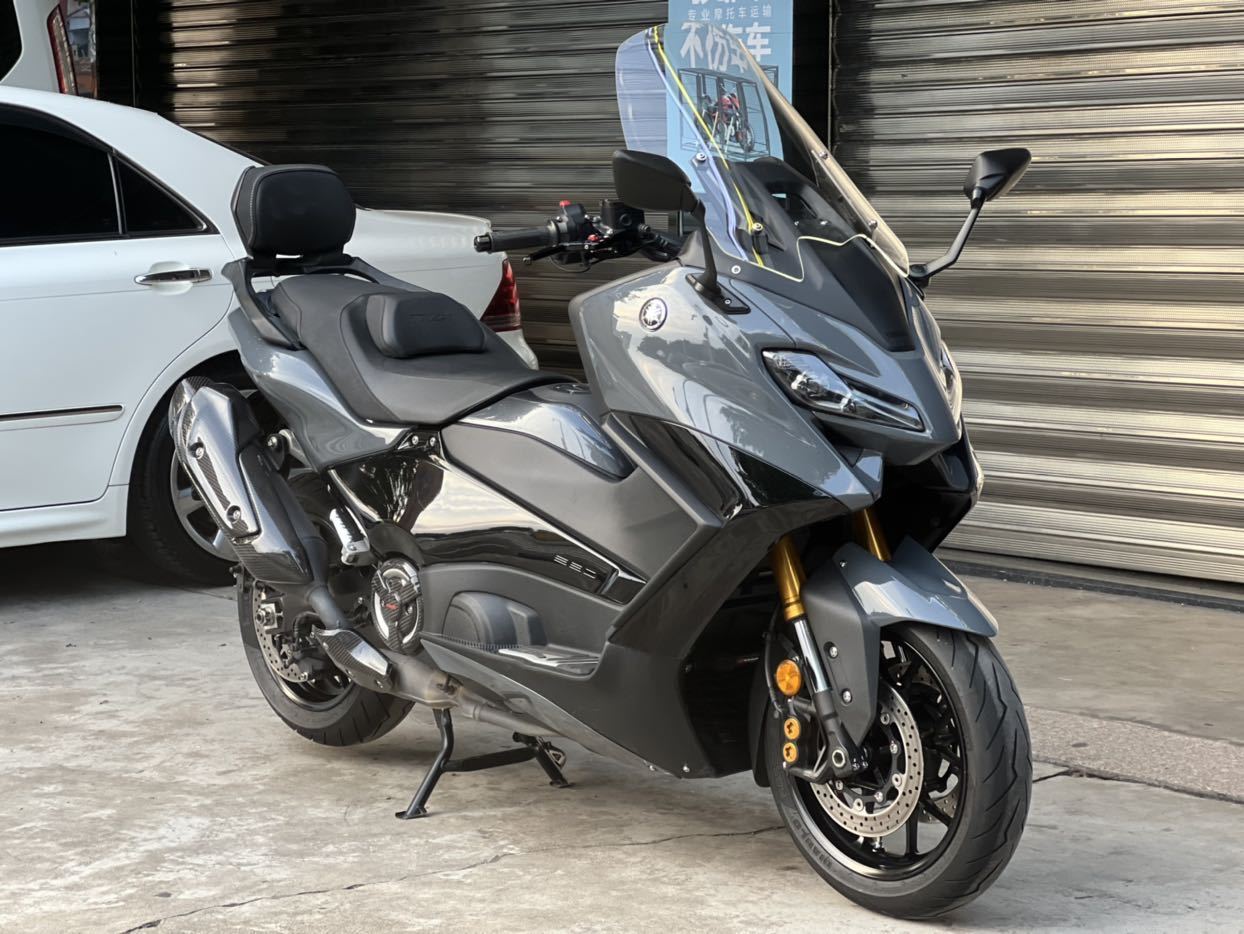雅马哈 TMAX