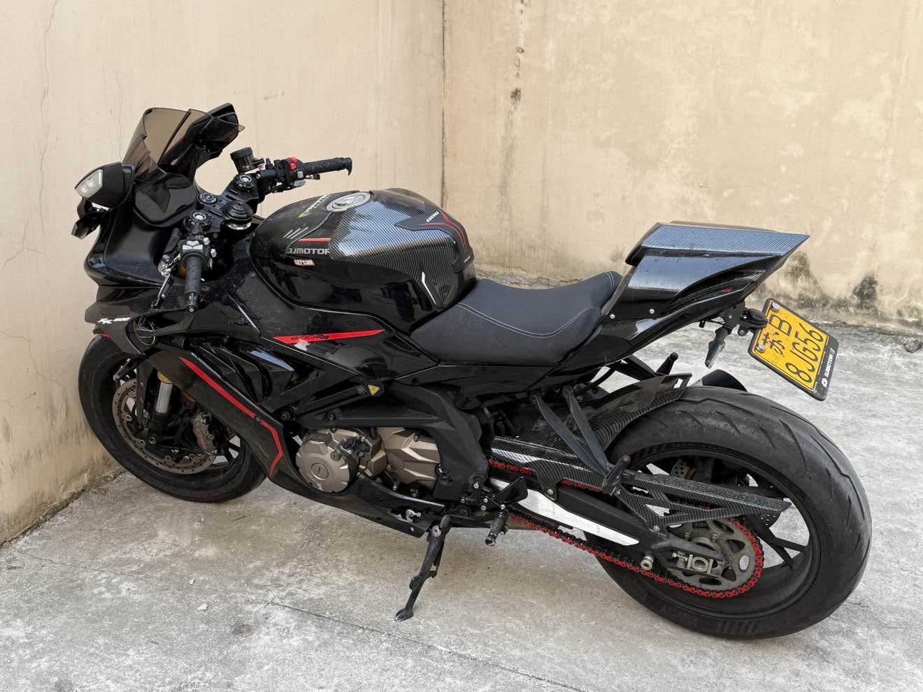 QJMOTOR 赛600