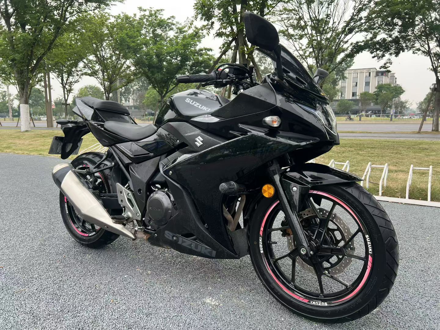 豪爵铃木 GSX250R