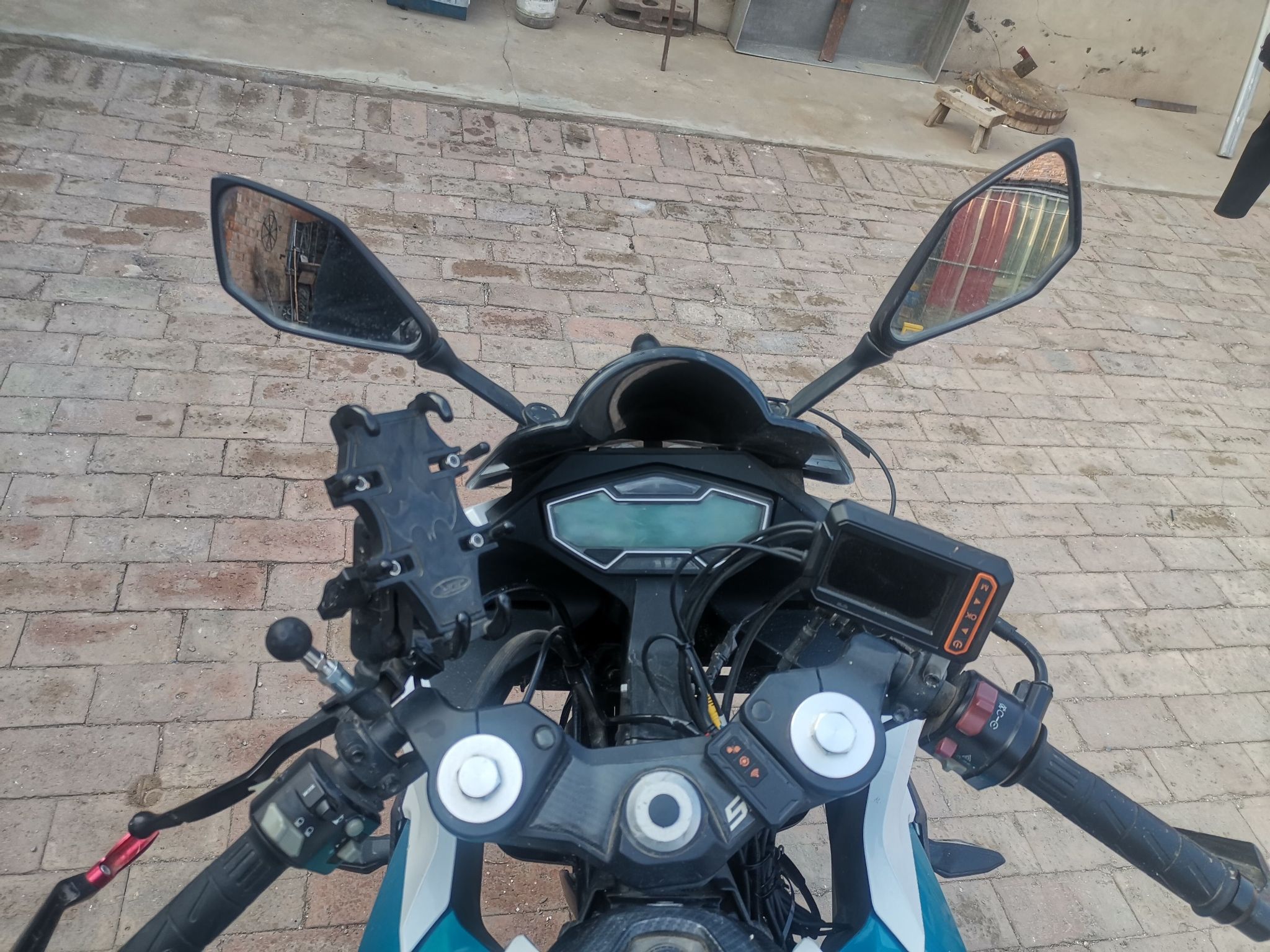 春风 250SR