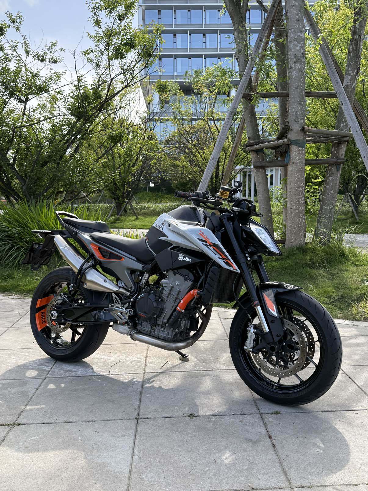 KTMR2R 790 Duke