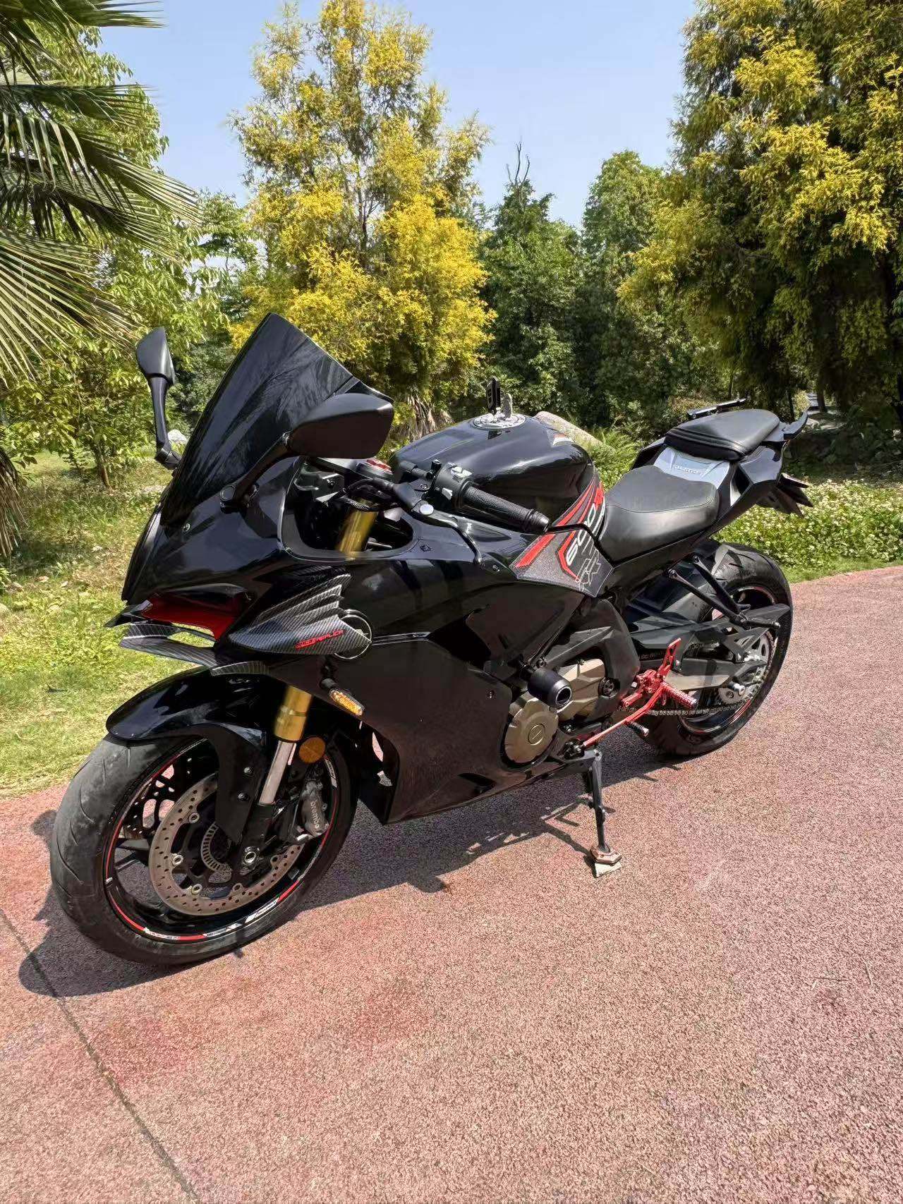 QJMOTOR 赛600