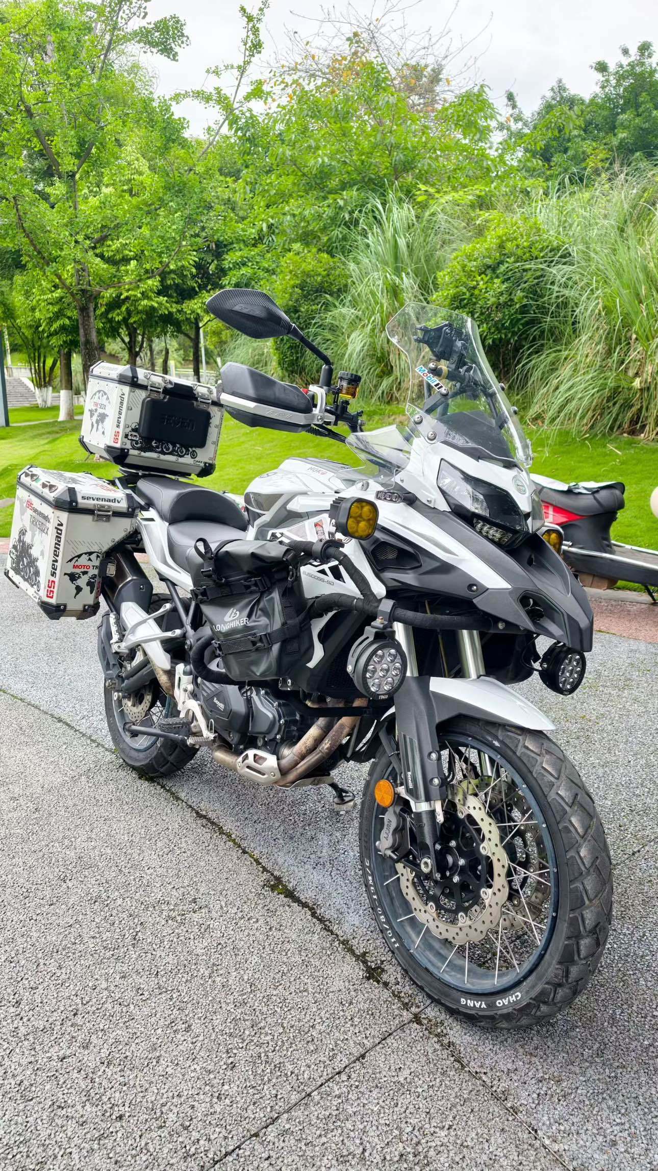 贝纳利 金鹏 TRK502