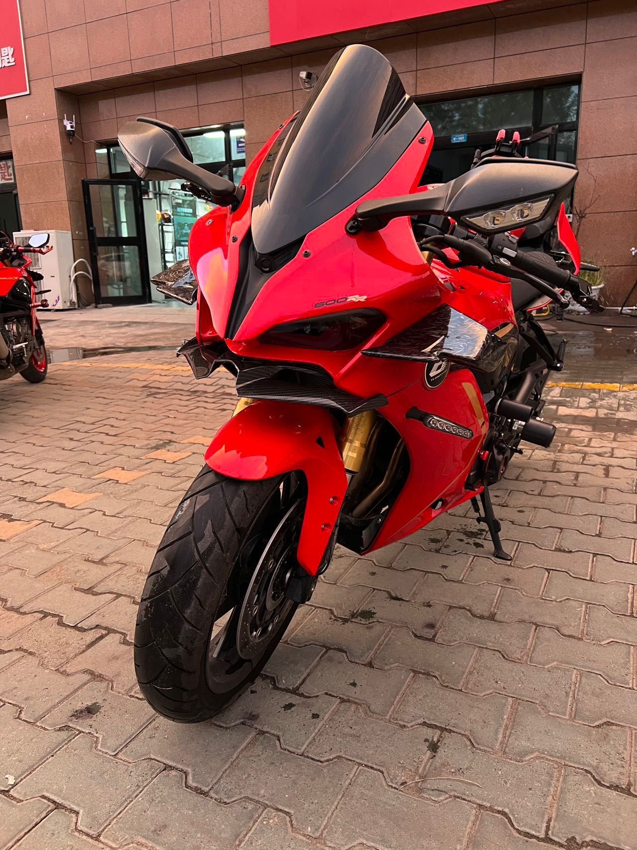 QJMOTOR 赛600
