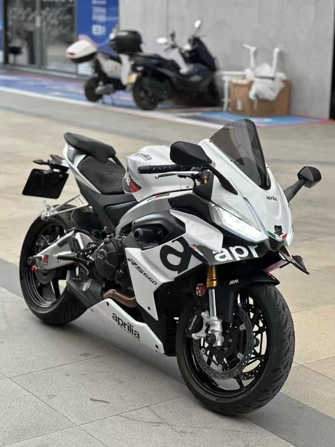 阿普利亚 RS 660 