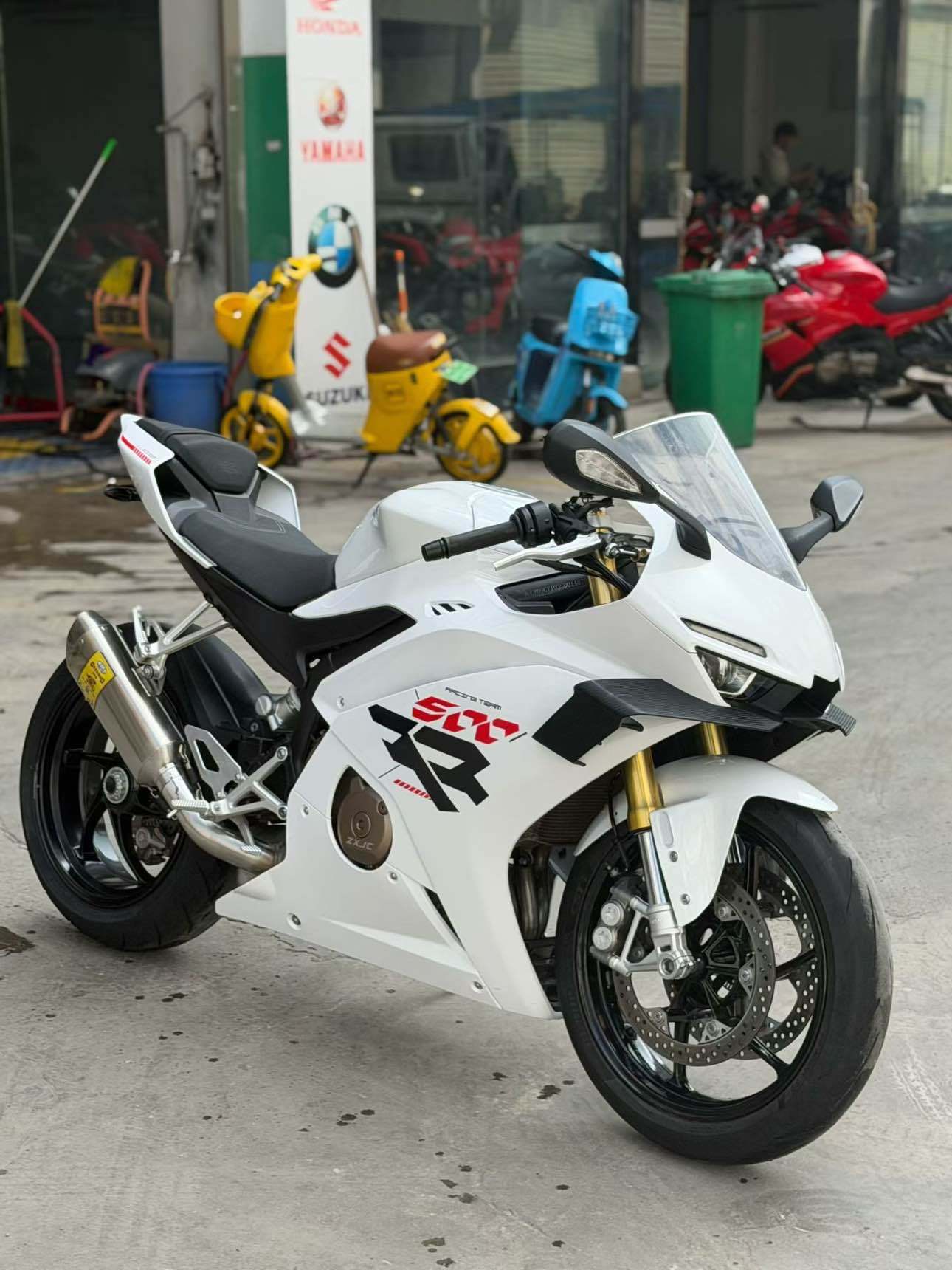 张雪机车 500RR