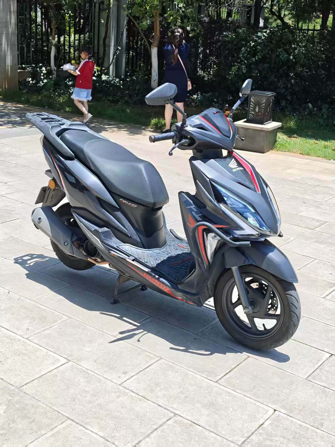新大洲本田 裂行 RX125Fi