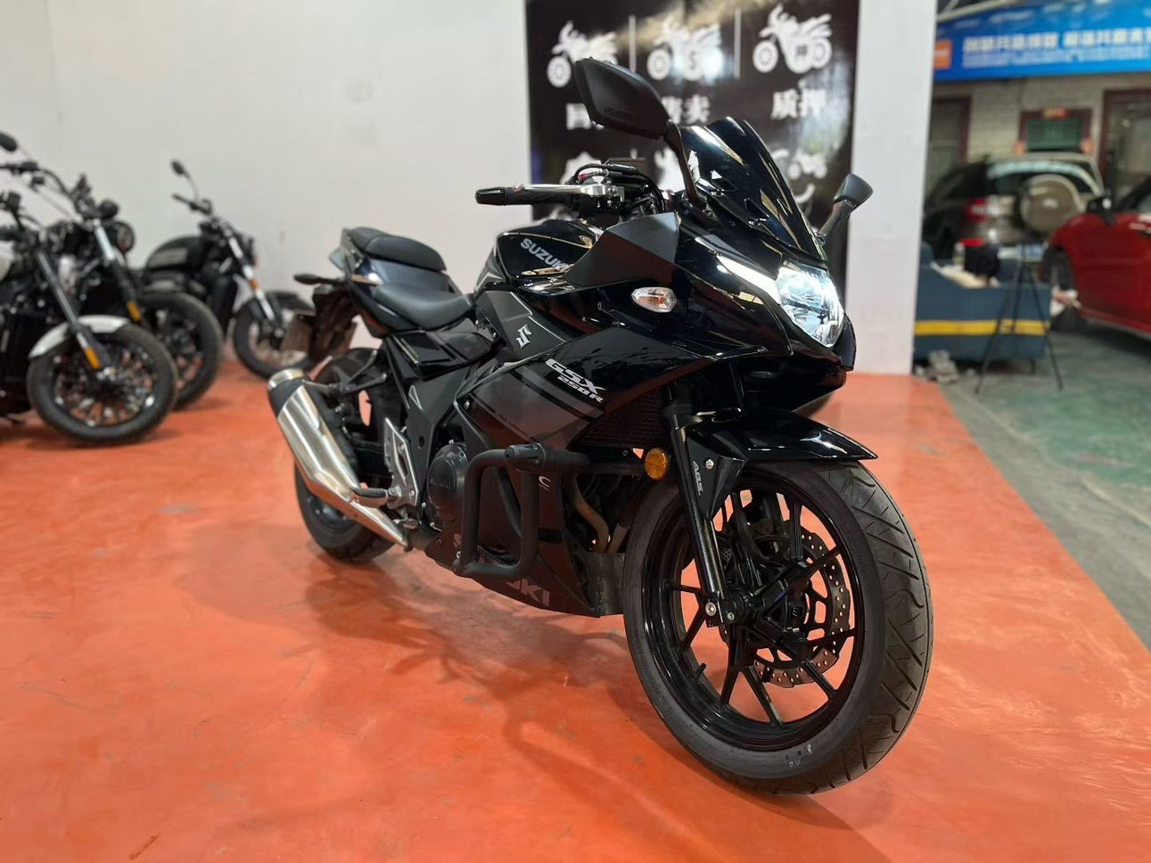 豪爵铃木 GSX250R