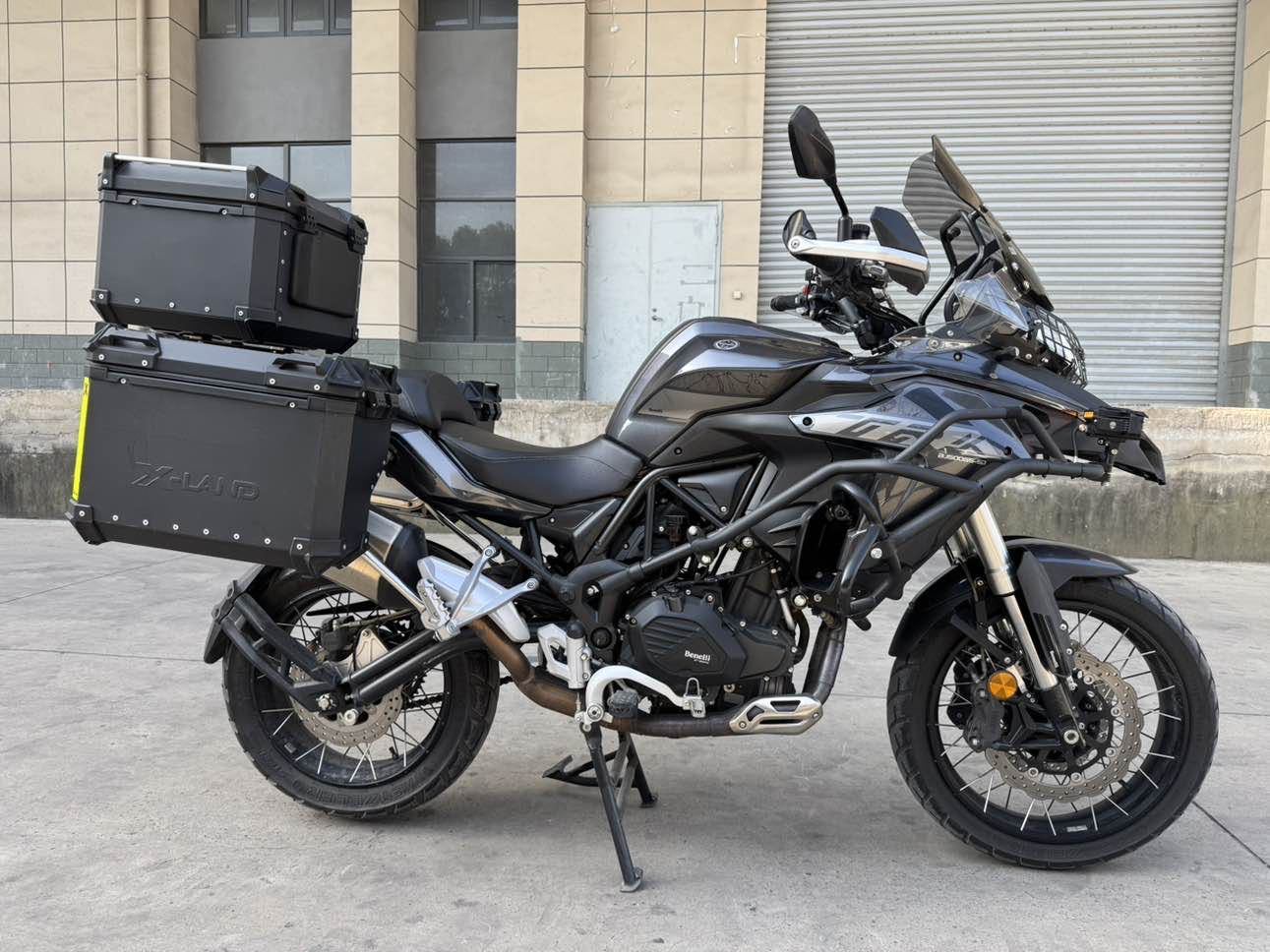 贝纳利 金鹏 TRK502