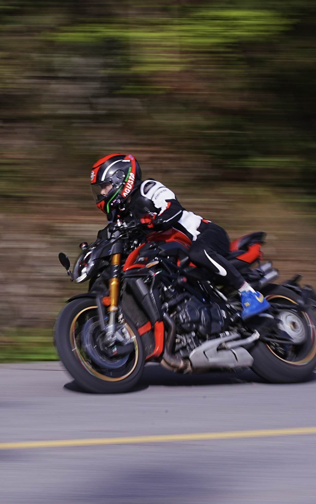 奥古斯塔 Brutale 1000