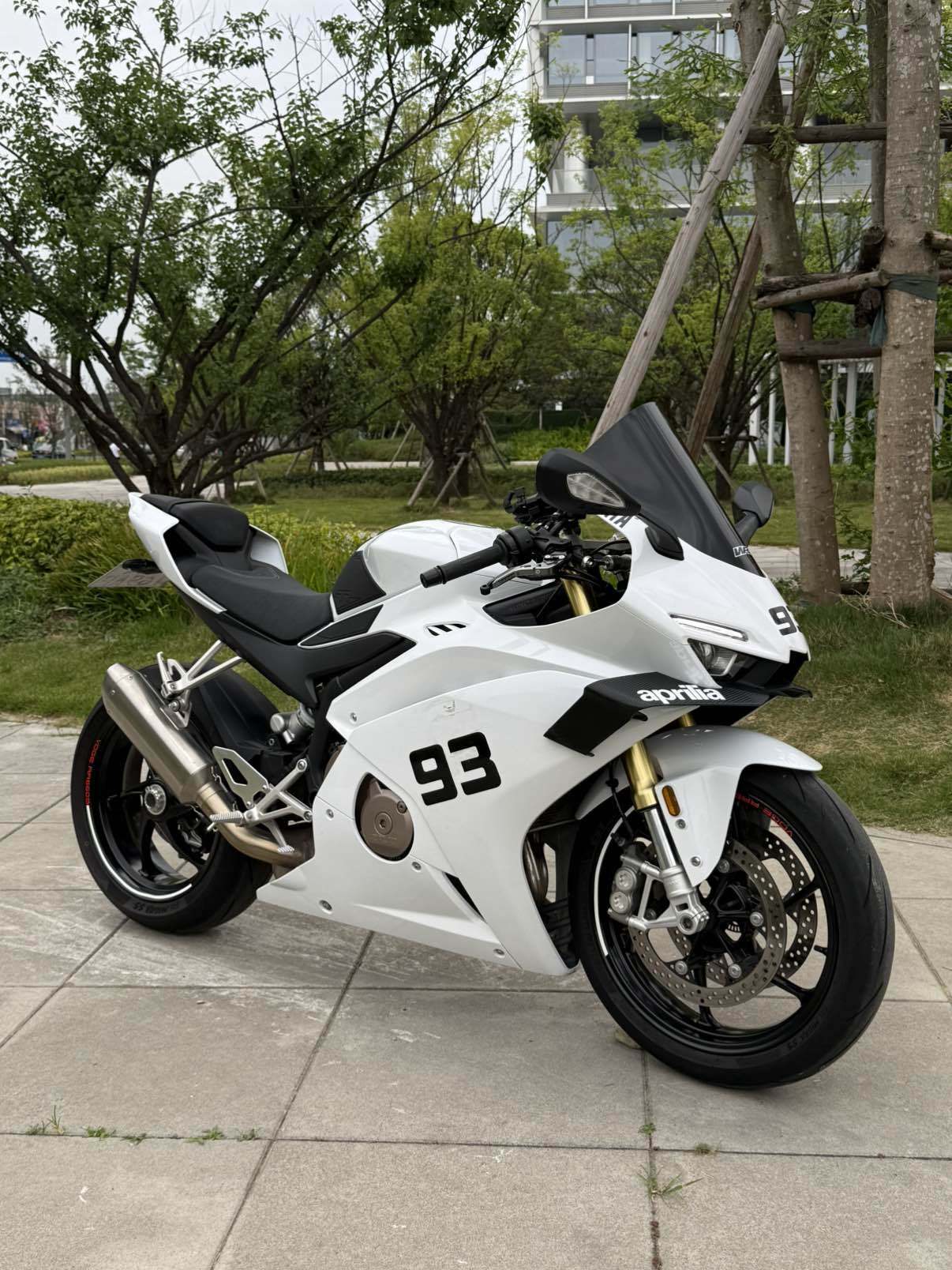 张雪机车 500RR