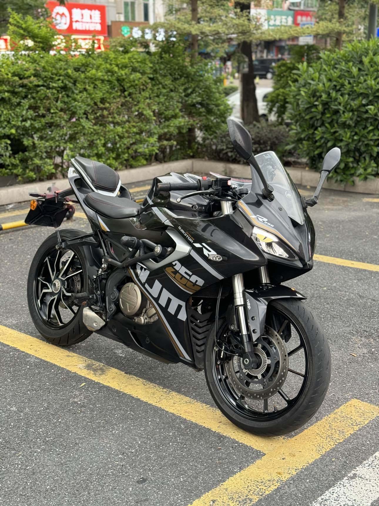 QJMOTOR 赛250