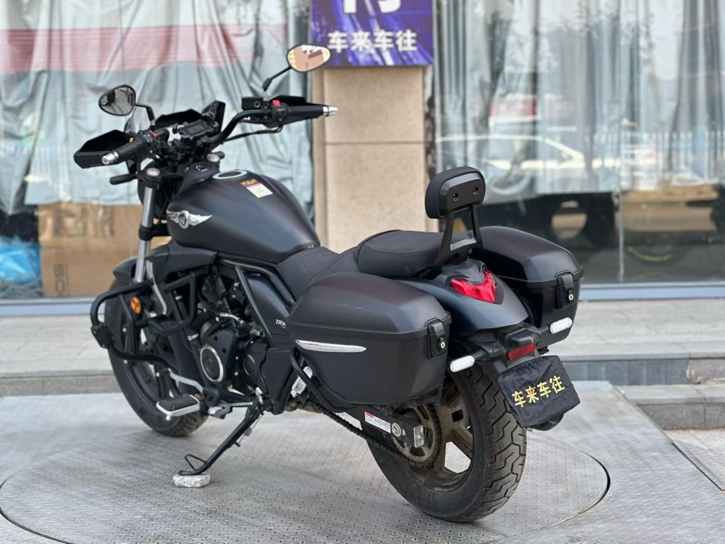 豪爵 TR300