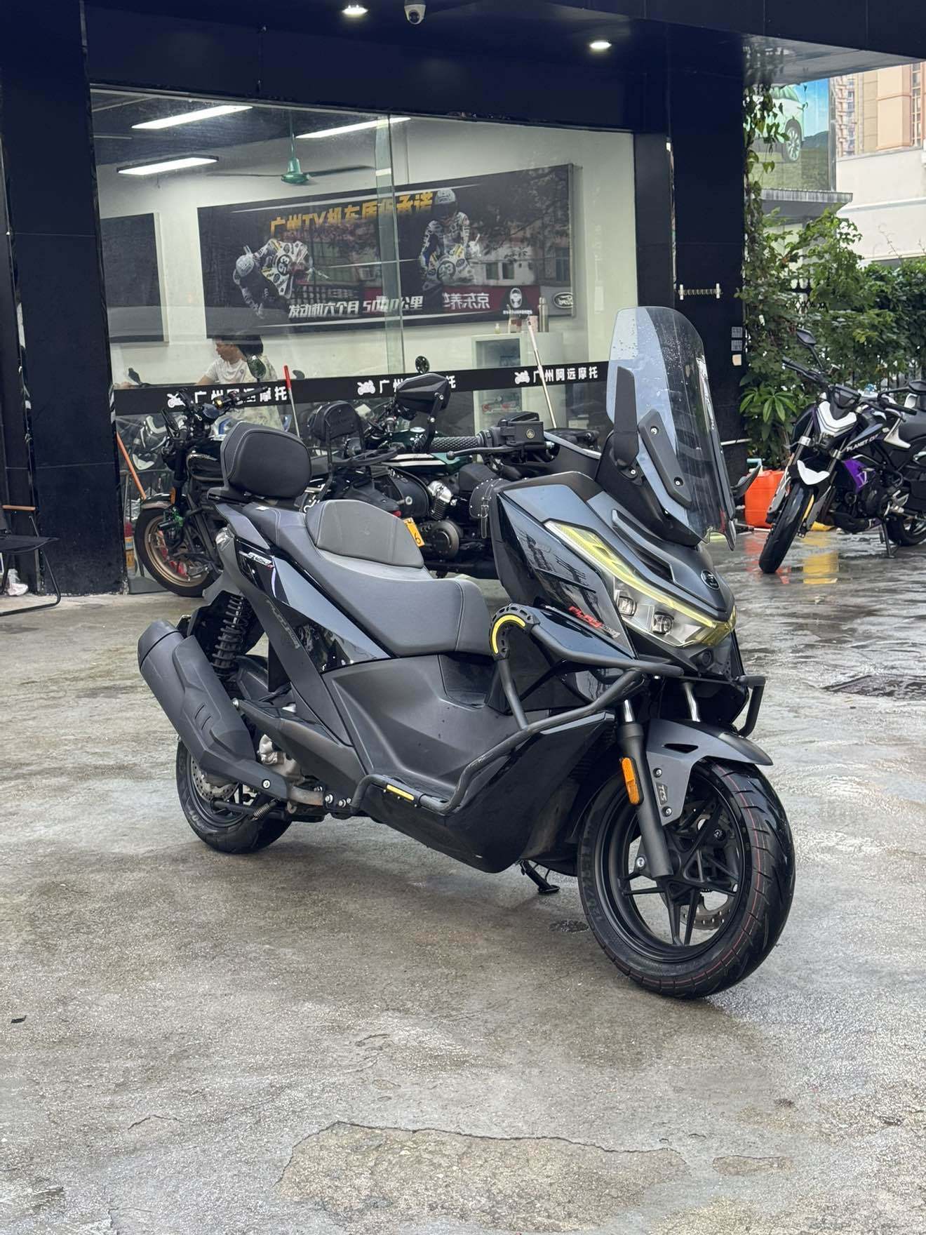 无极 SR250GT