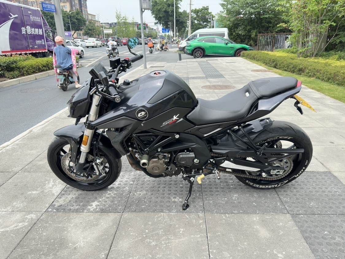 QJMOTOR 追600