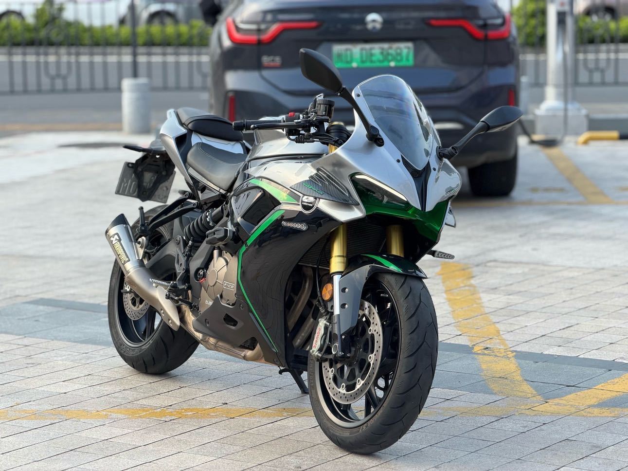 QJMOTOR 赛600