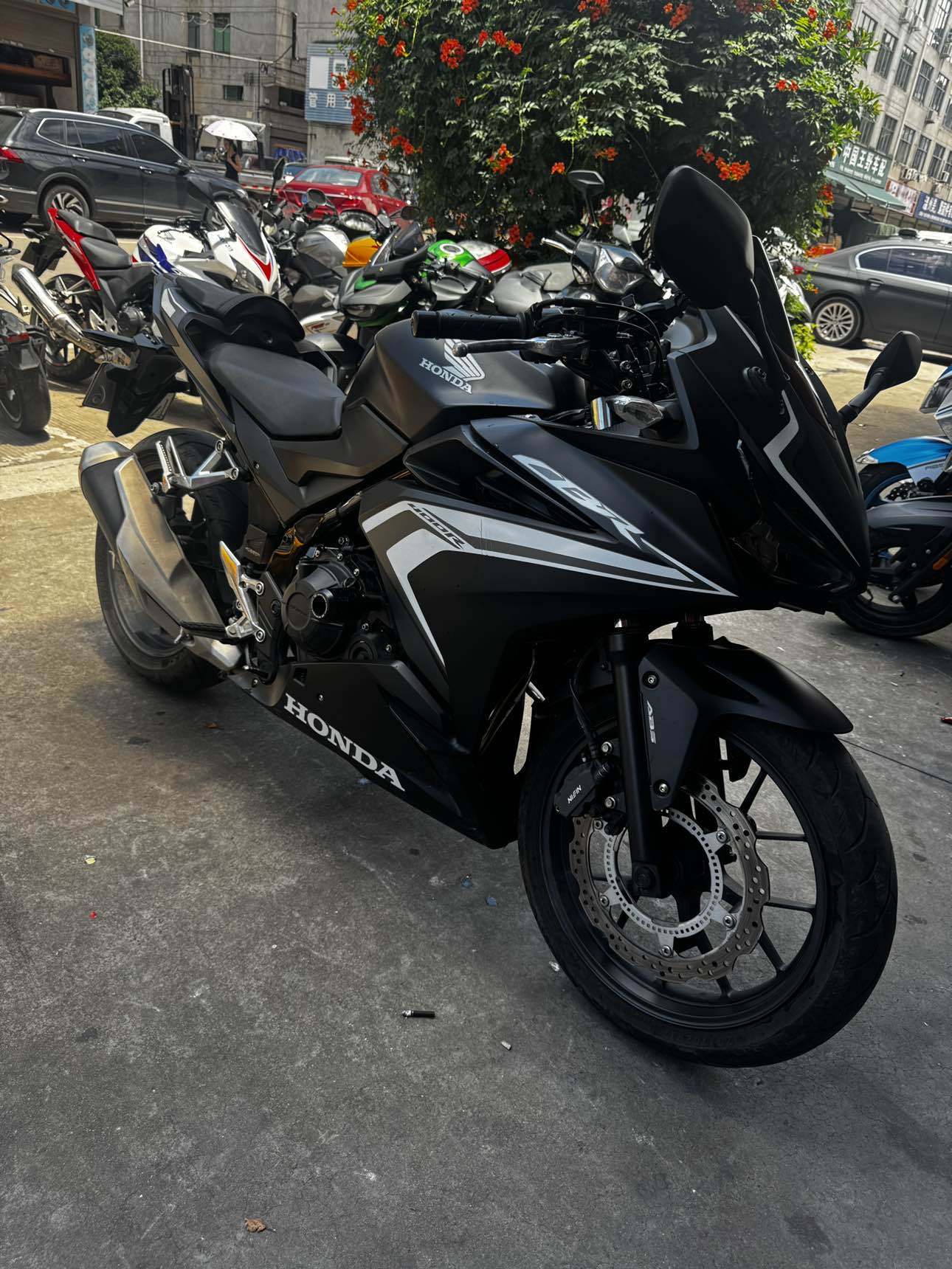 本田WING CBR400R