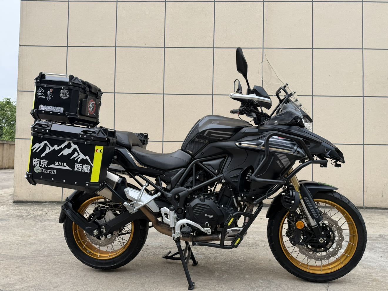 贝纳利 TRK552