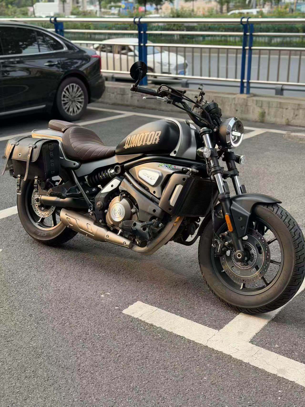 QJMOTOR 闪500S
