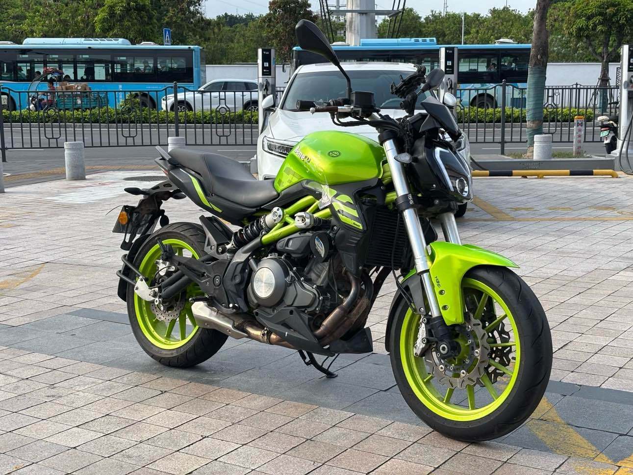 贝纳利 蓝宝龙 BN302S