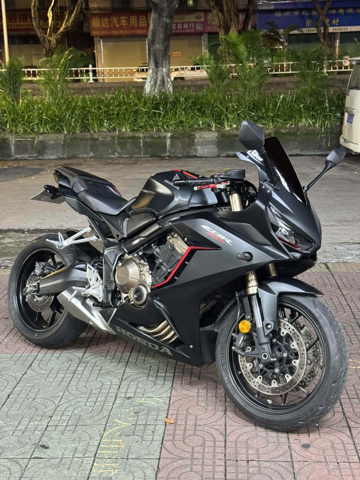 本田DREAMWING CBR650R