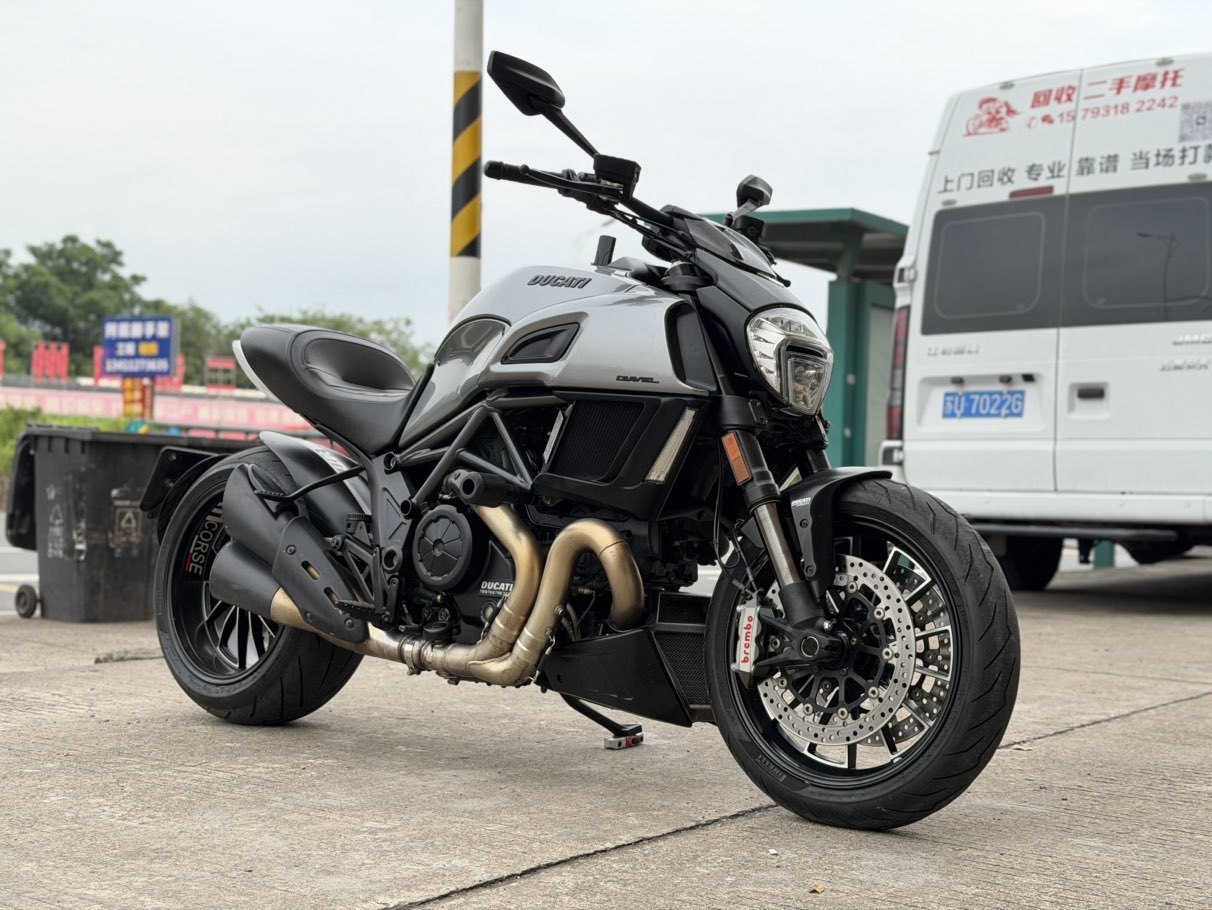 杜卡迪 XDiavel