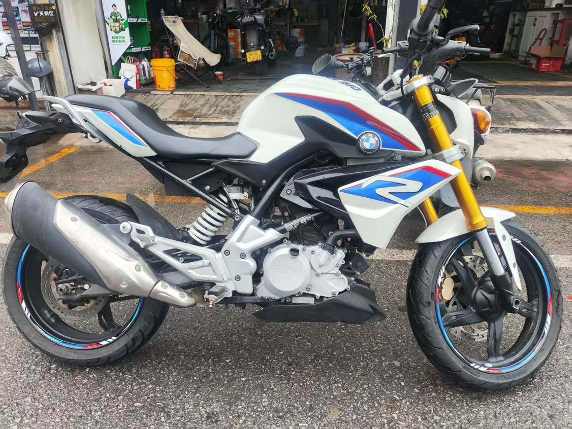 宝马 G 310 R