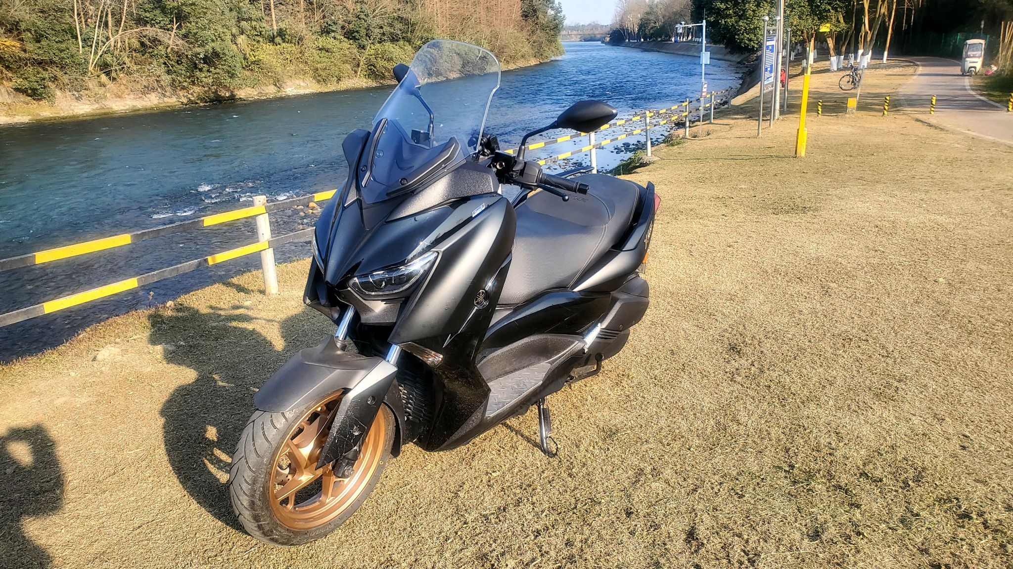 雅马哈 XMAX