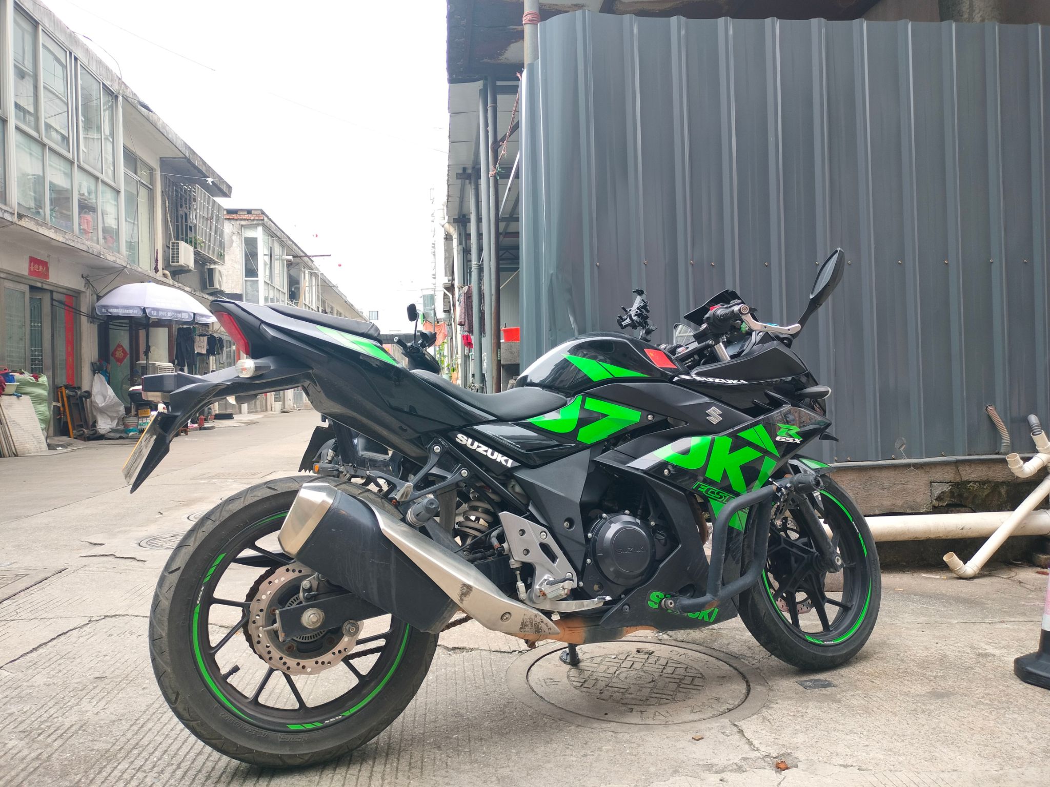 豪爵铃木 GSX250R