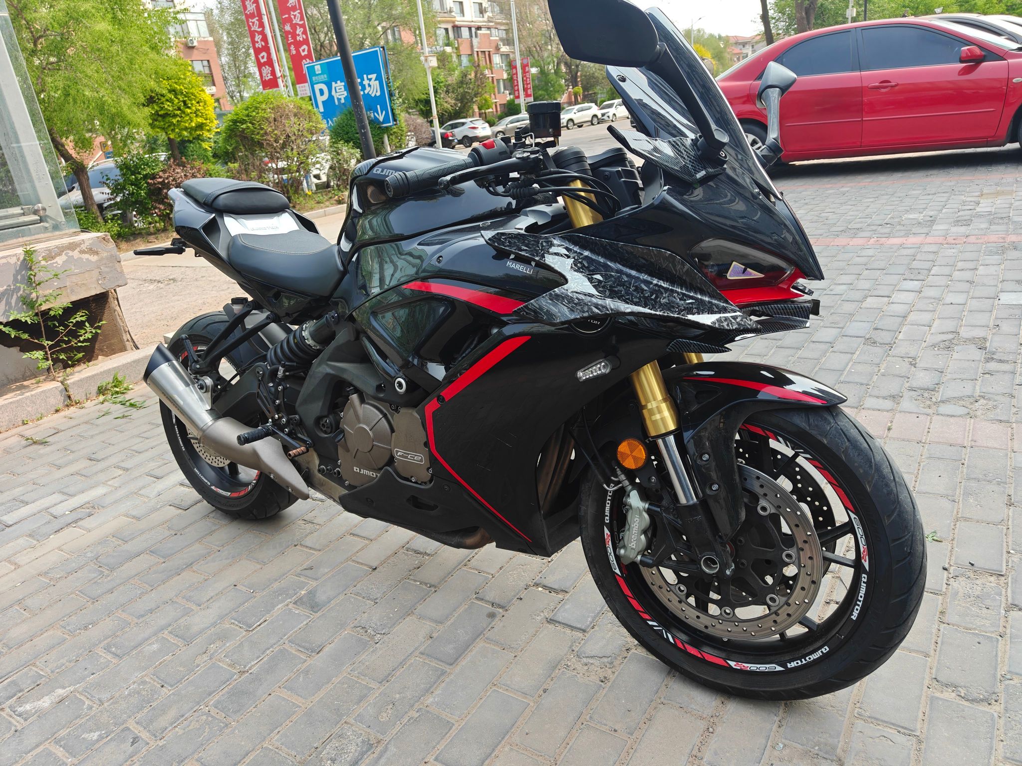 QJMOTOR 赛600