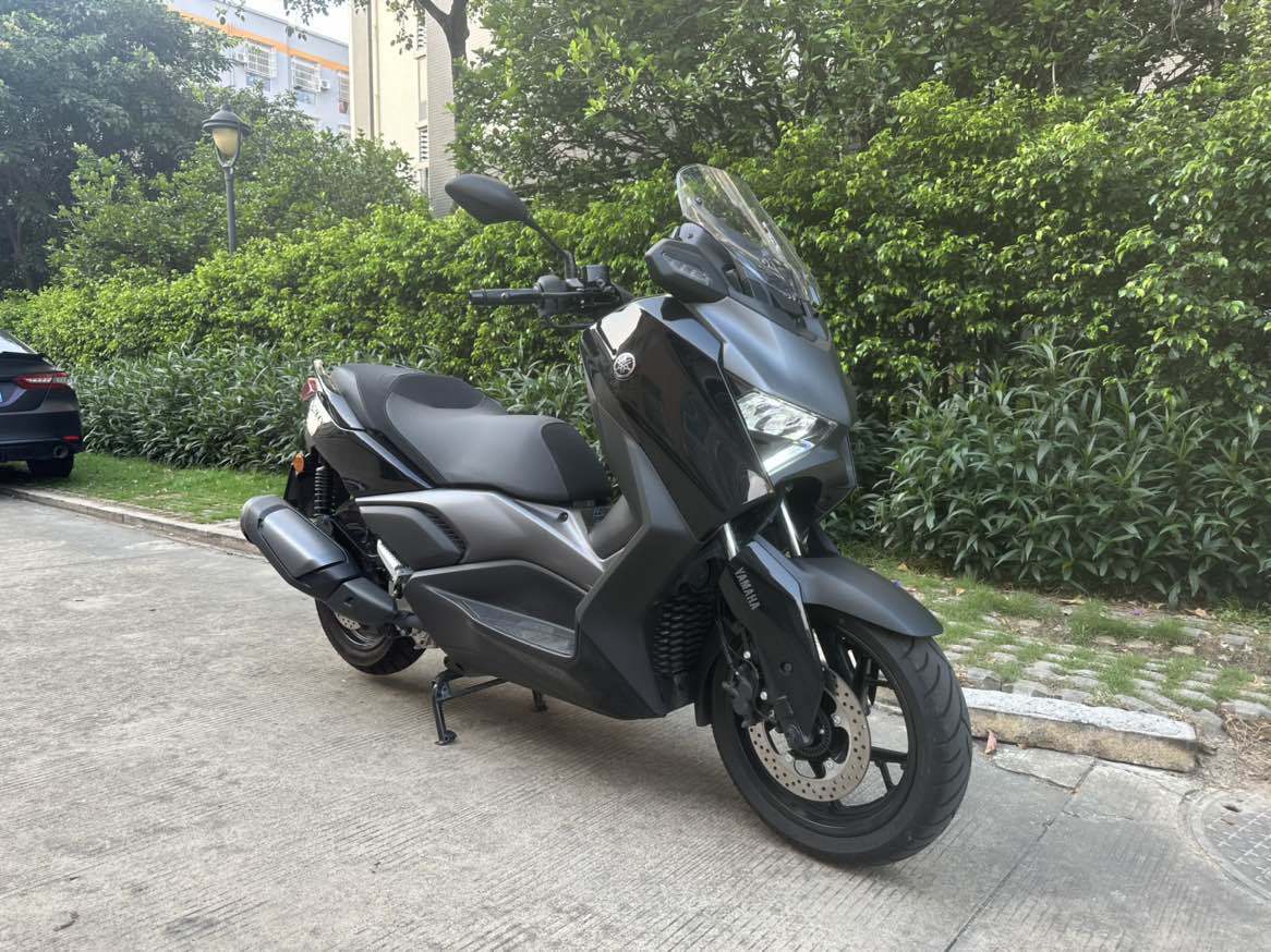雅马哈 XMAX