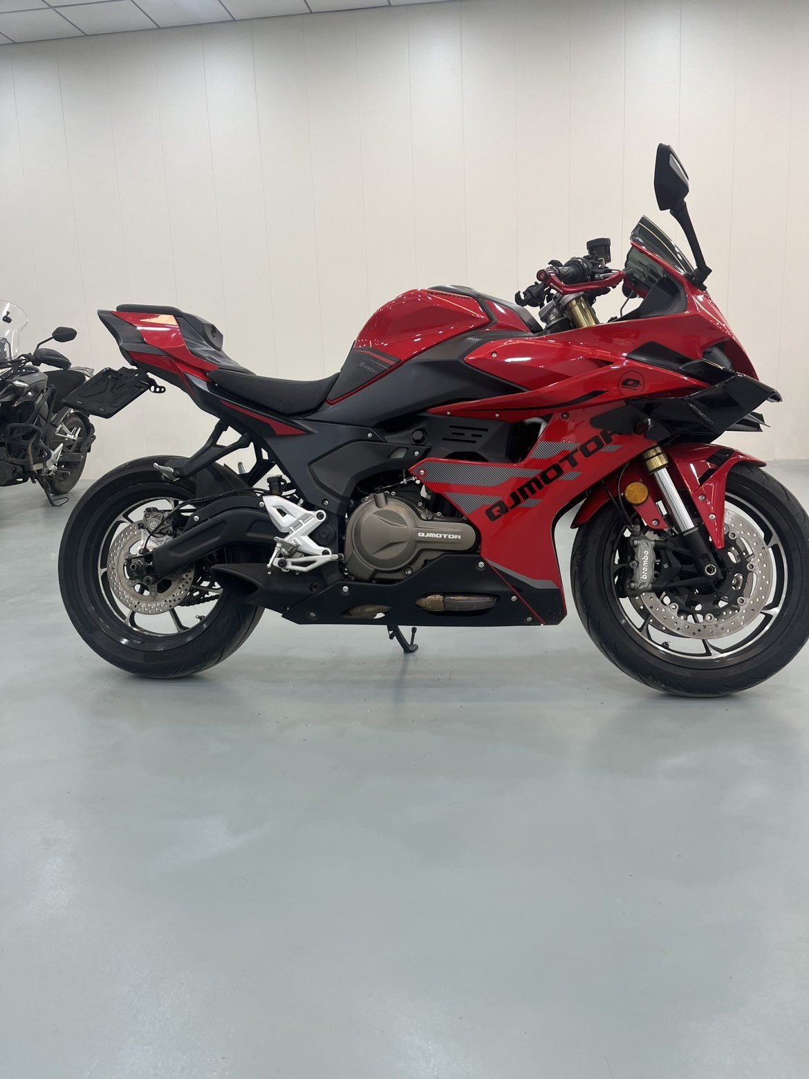 QJMOTOR 赛550