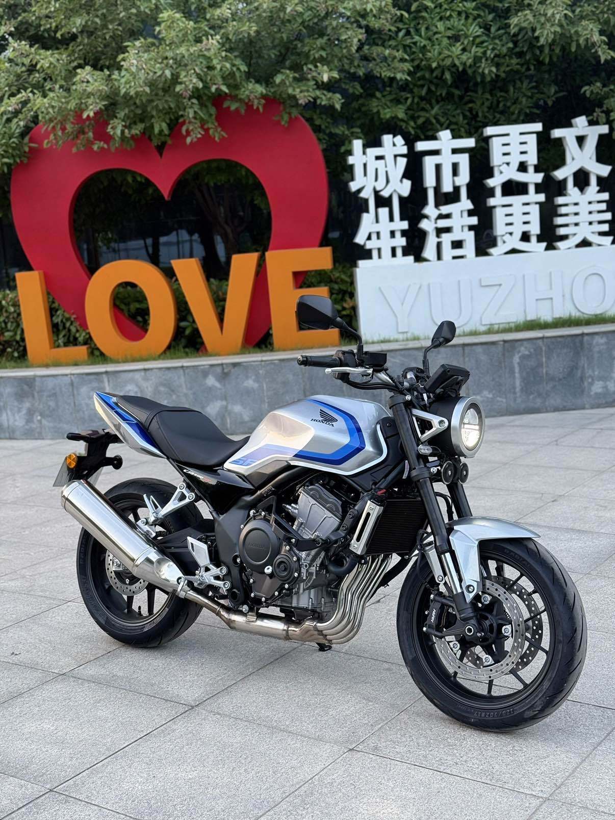 本田 CB500 Super Four
