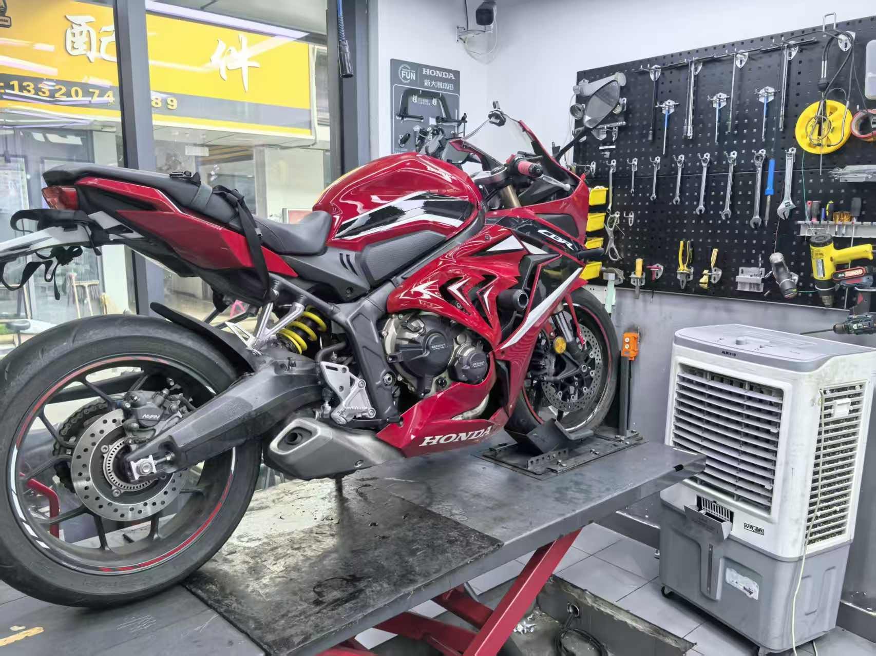 本田DREAMWING CBR650R