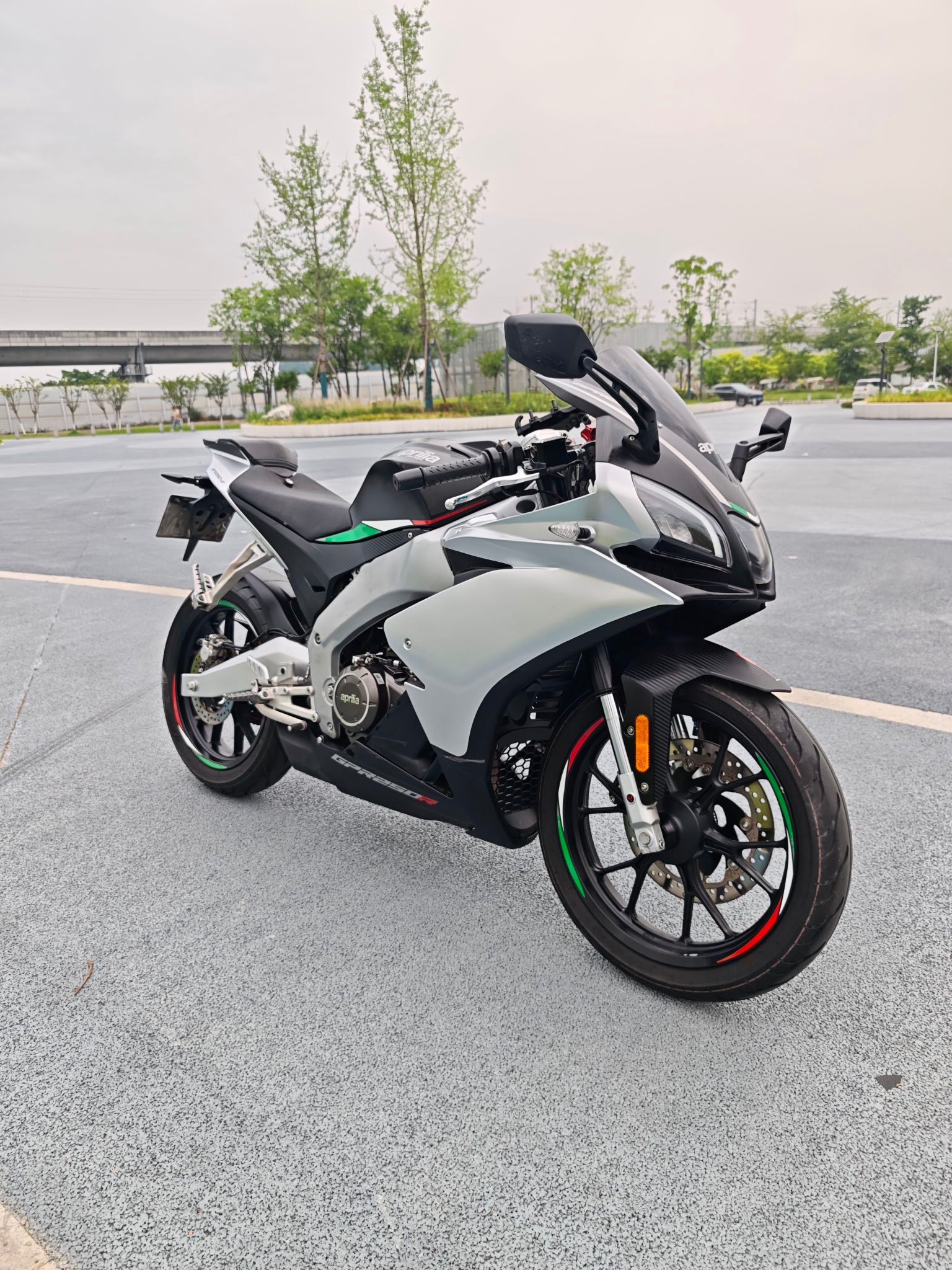宗申阿普利亚 GPR250R