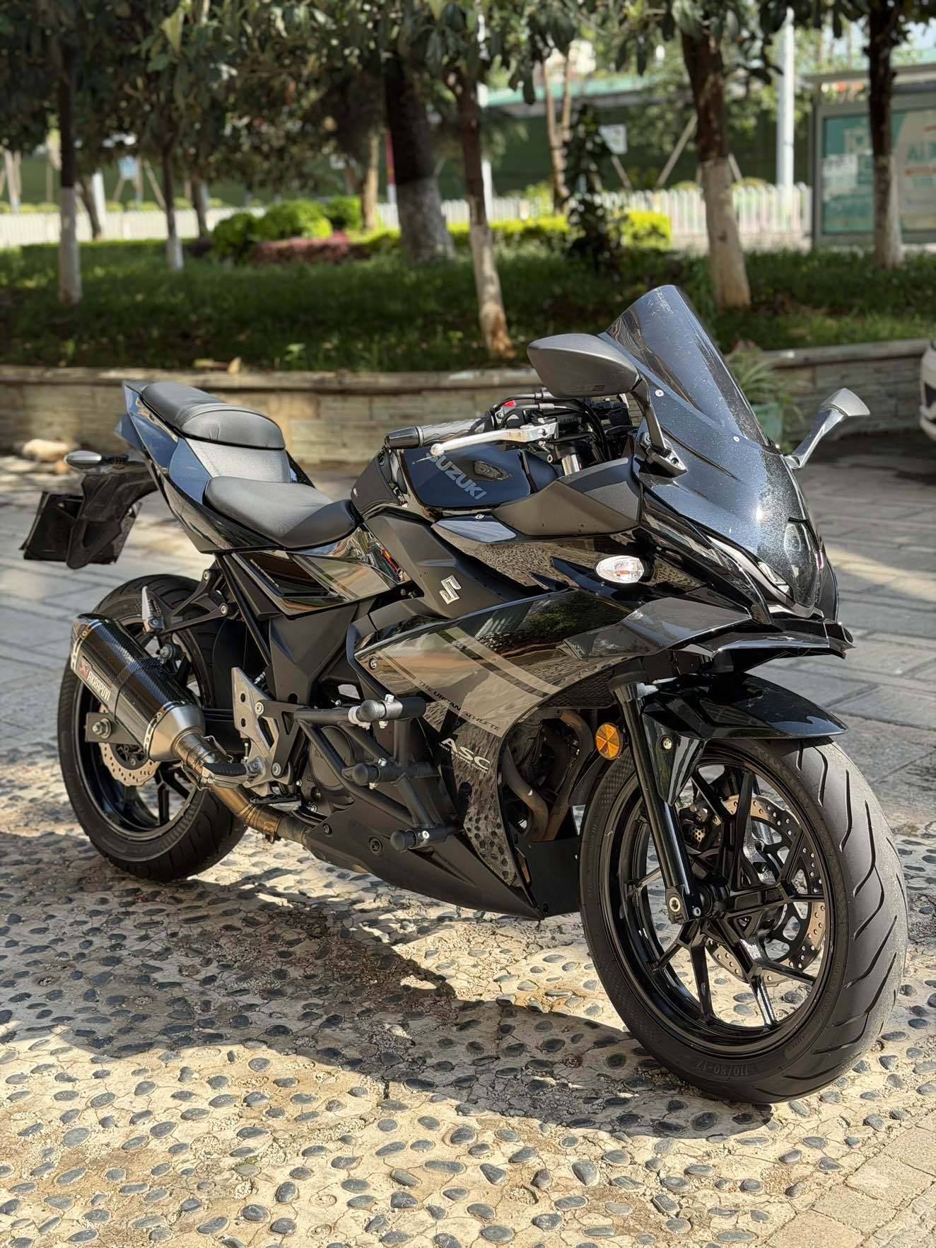 豪爵铃木 GSX250R