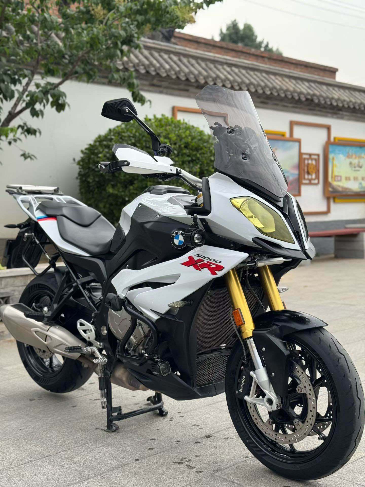 宝马 S 1000 XR