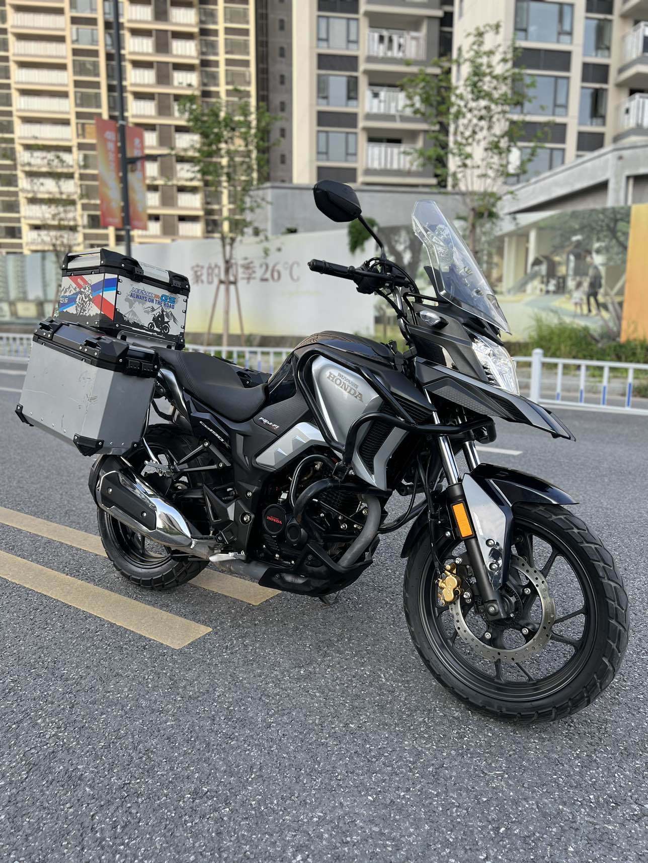 五羊本田 猛鸷 CB190X