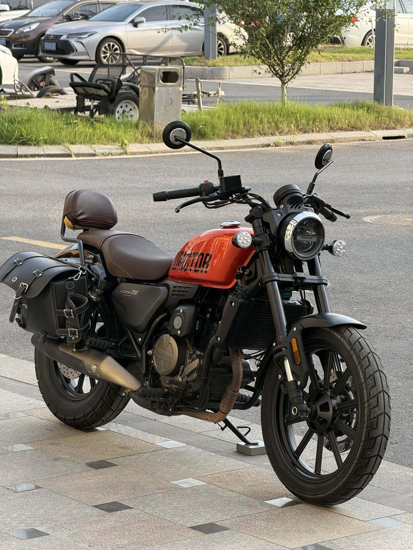 QJMOTOR 闪250