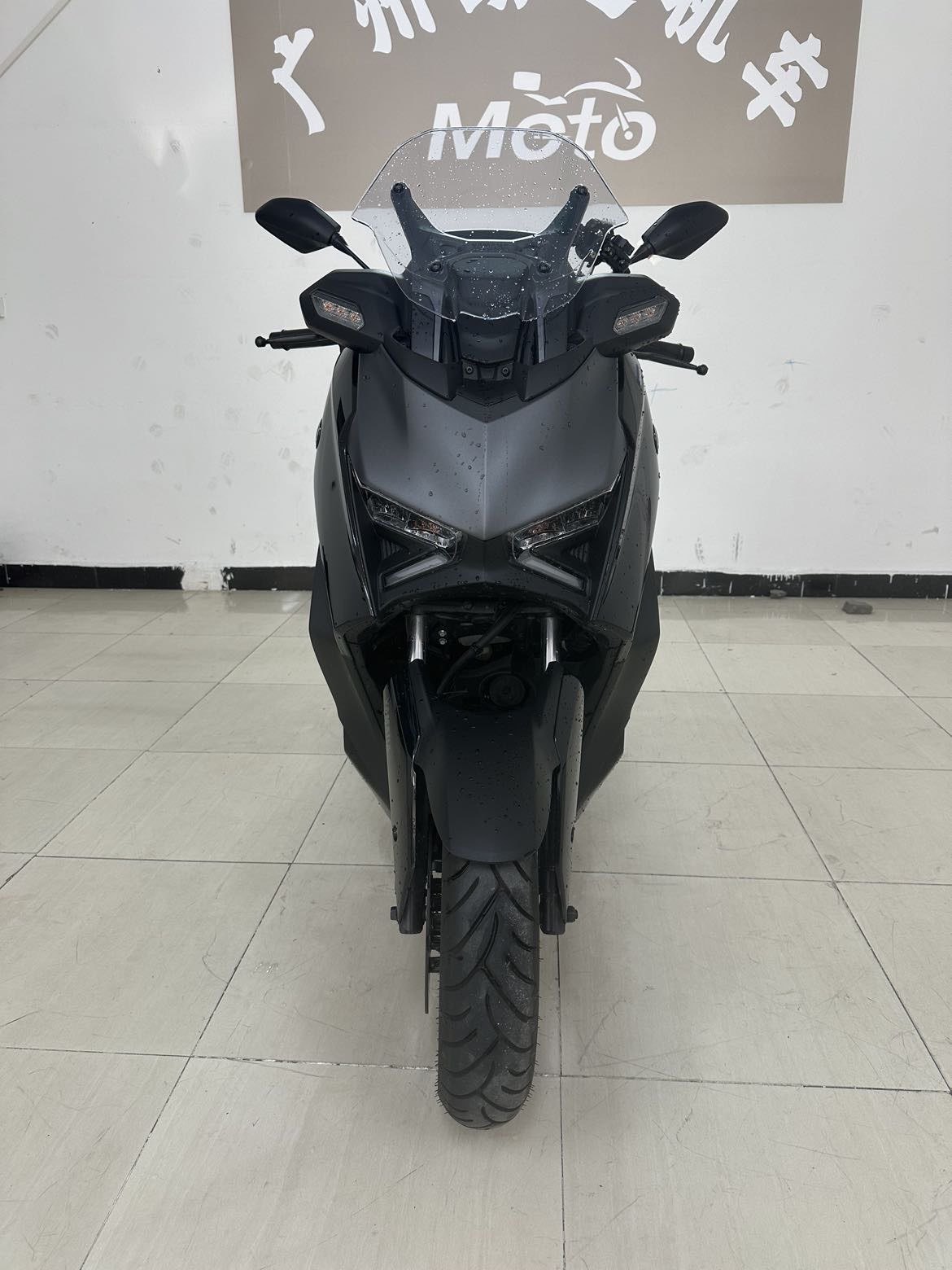 雅马哈 XMAX