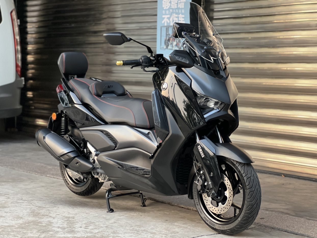 雅马哈 XMAX